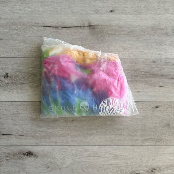Skull House Designs Tie Dye Crewneck Rainbow Dream M/L NWT IN PACKAGING - Picture 6 of 6